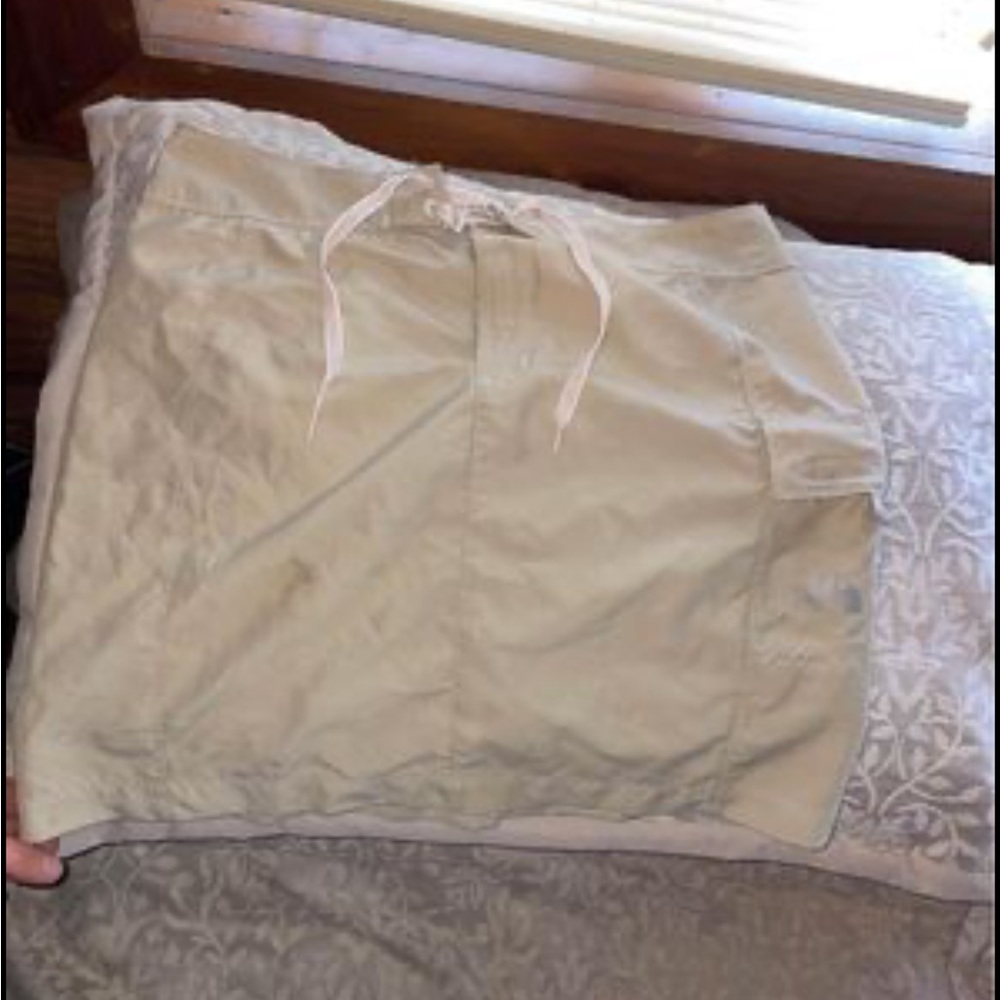 Beige north face women’s skirt